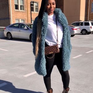 Meet your Posher, Tajah